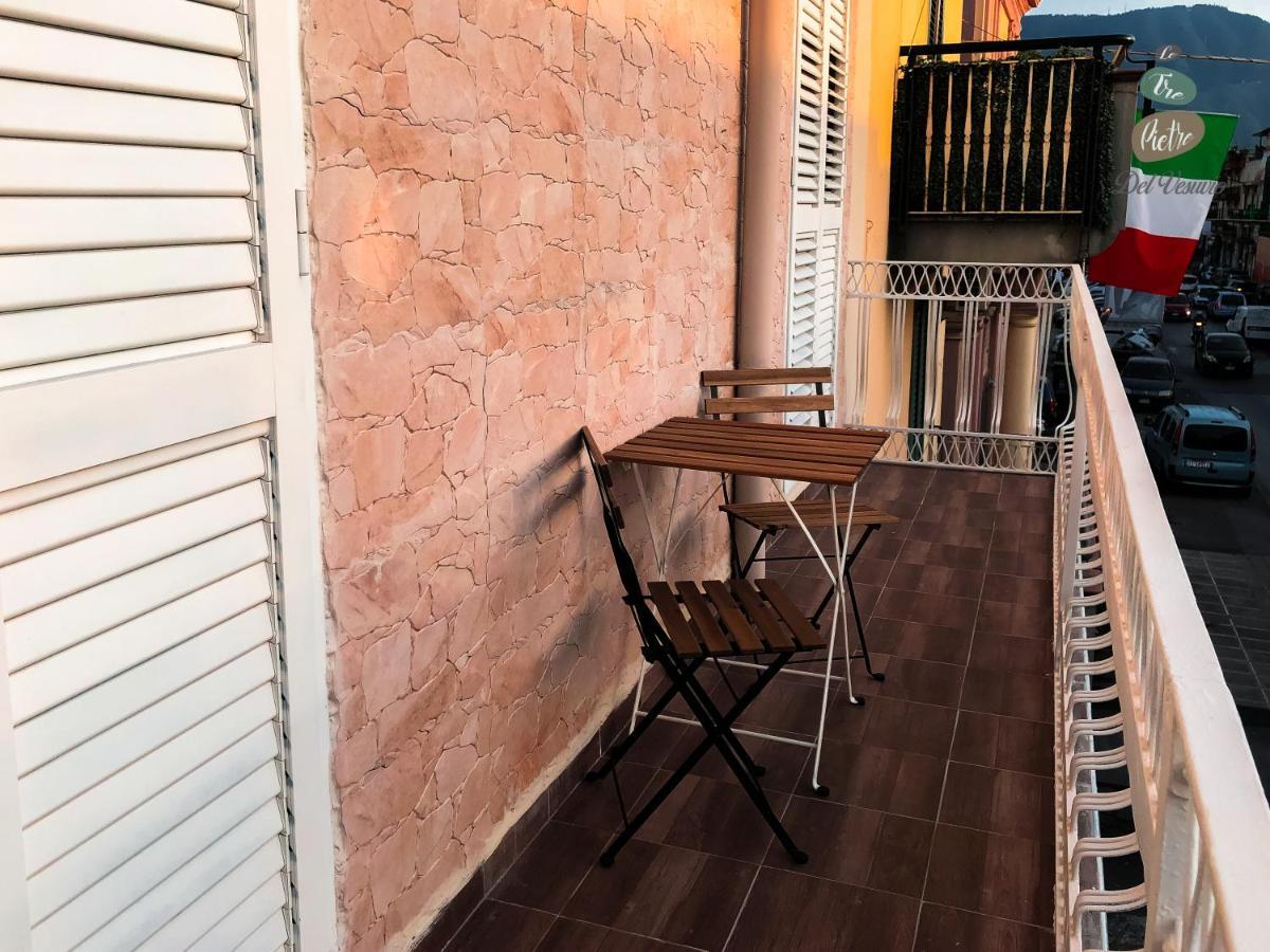 Apartamento Le Tre Pietre Del Vesuvio Pompeya Exterior foto